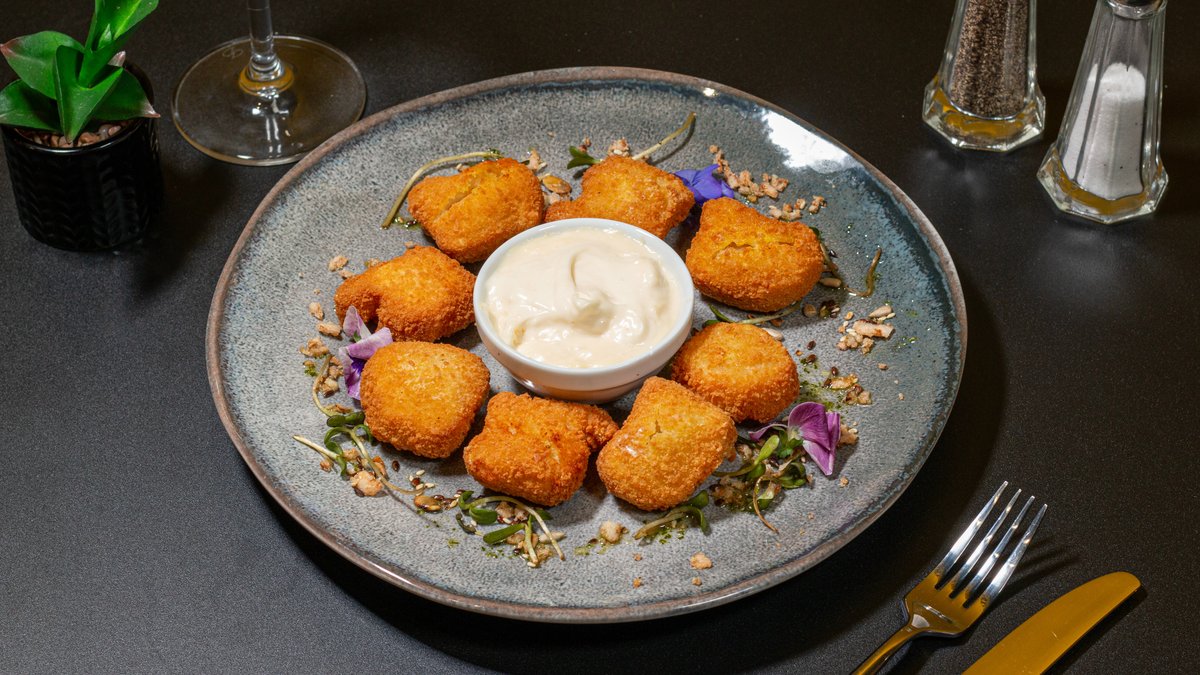 Nuggets de pui + sos (6 buc)