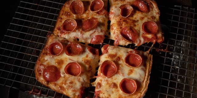 Build Your Own Gluten Free Pizza