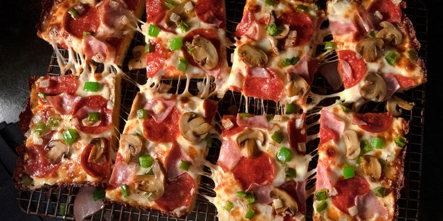 Detroit-Style Super Special Pizza
