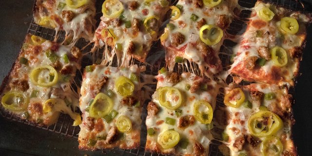 Eugene Supreme Deep Dish Pizza