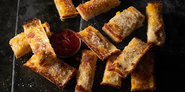 Party Jet’s Triple Cheese Turbo Stix