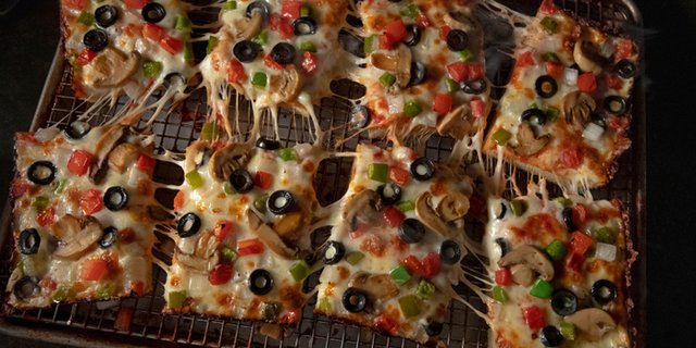 Veggie Deep Dish Pizza