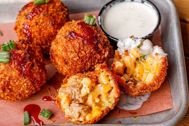 Brisket Mac and Cheese Bombs