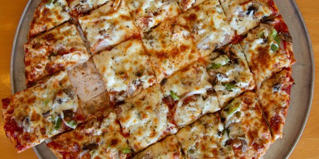 Vegetarian Thin Crust 18" Pizza