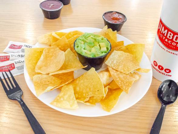 Guac (4 oz) and Chips