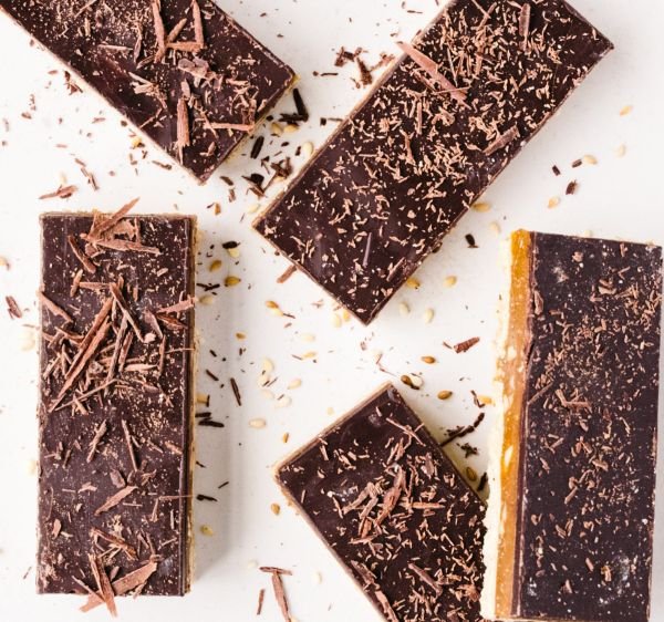 Raw Caramel and Chocolate Bar