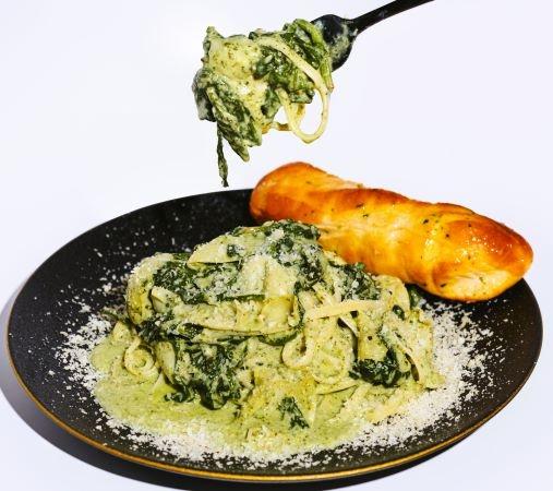 Creamy Pesto Spinach