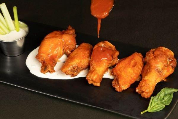 Joe’s Famous JUMBO Wings (10)