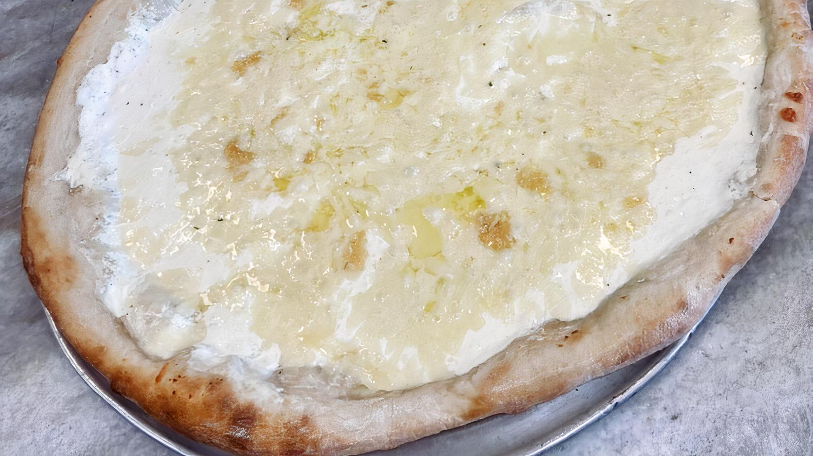 3 Cheese White Pizza