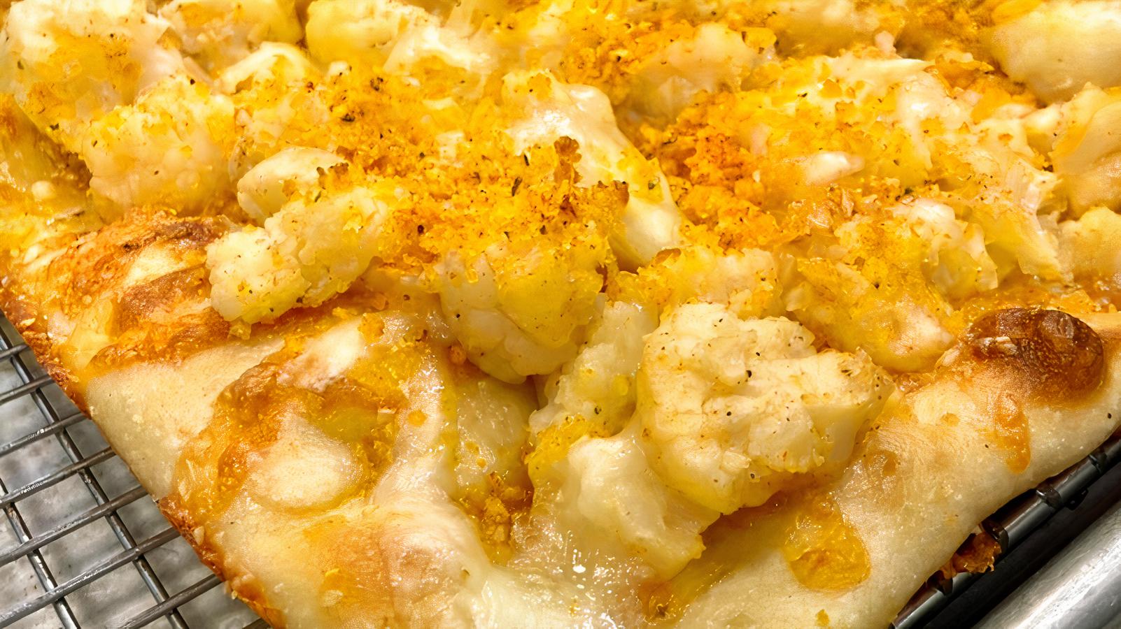 Roasted Cauliflower and Garlic Pizza