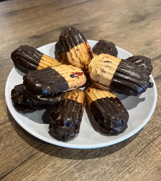 Chocolate Dipped Cookies with Raspberry