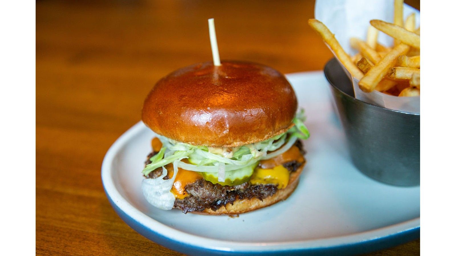 JOEY Cheeseburger