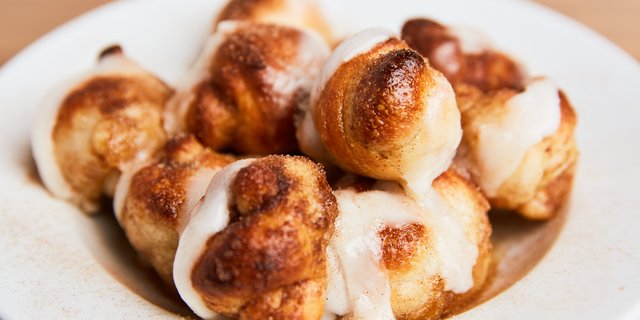Cinnamon Knots