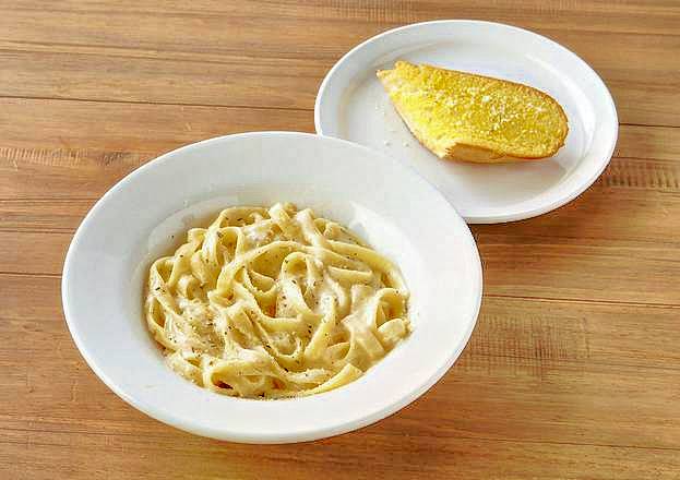 Child Chicken Fettuccine Alfredo