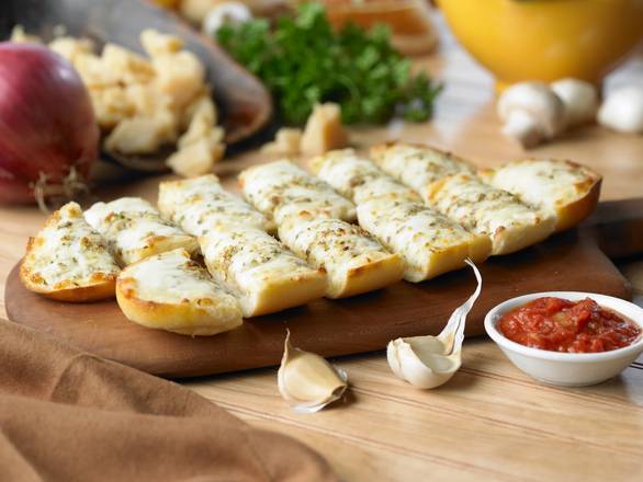 Garlic Bread with Cheese and Marinara