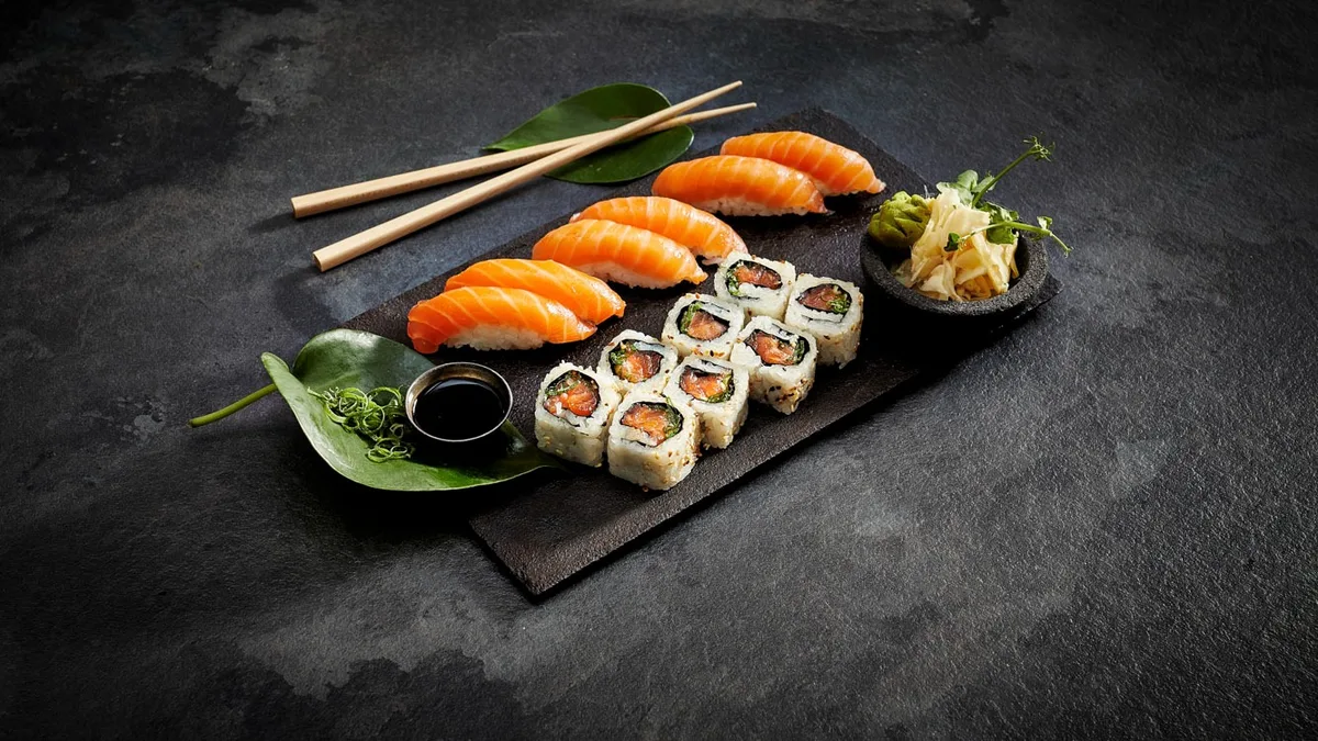 15. Nigiri and Ura Maki