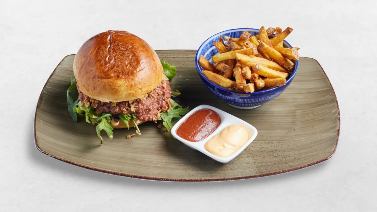 Beef tartar burger