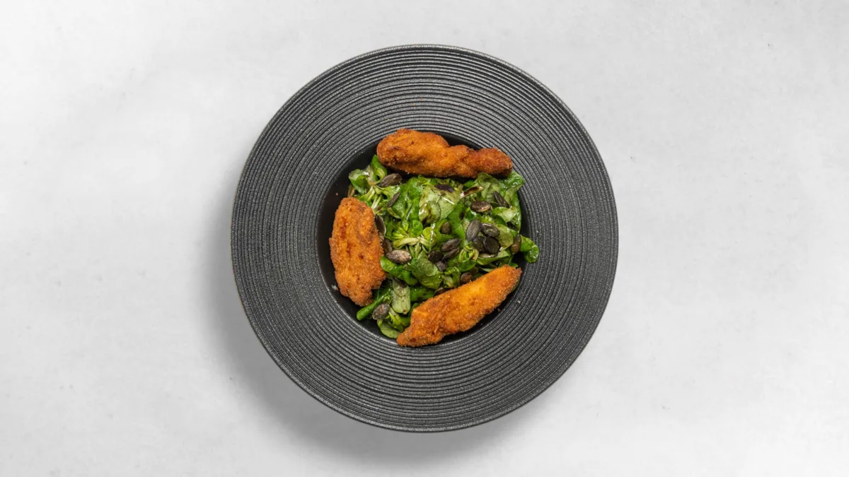 Steirischer Backhendlsalat