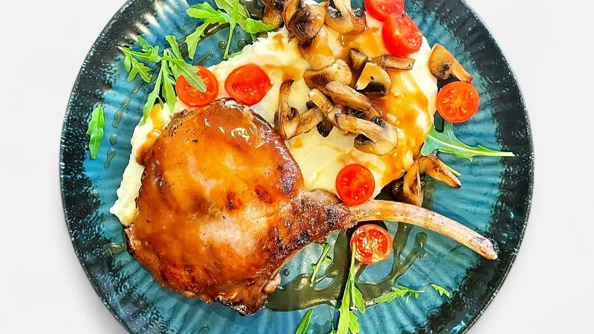 Tomahawk steak