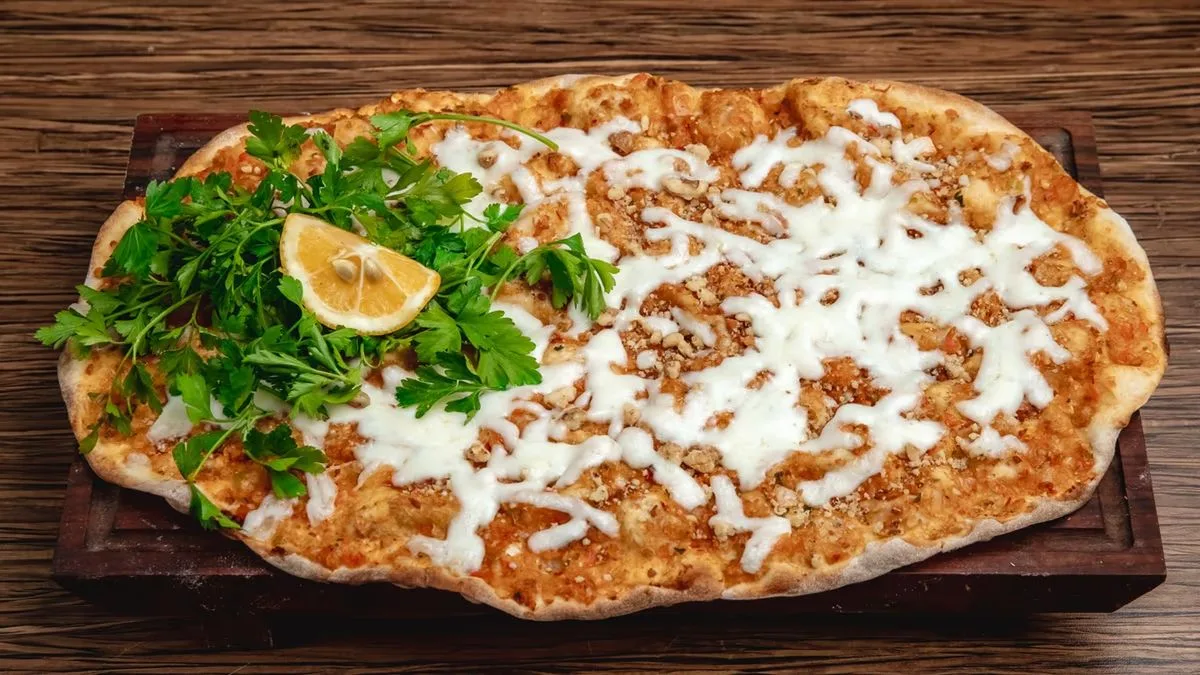 Qarisiq Lahmacun