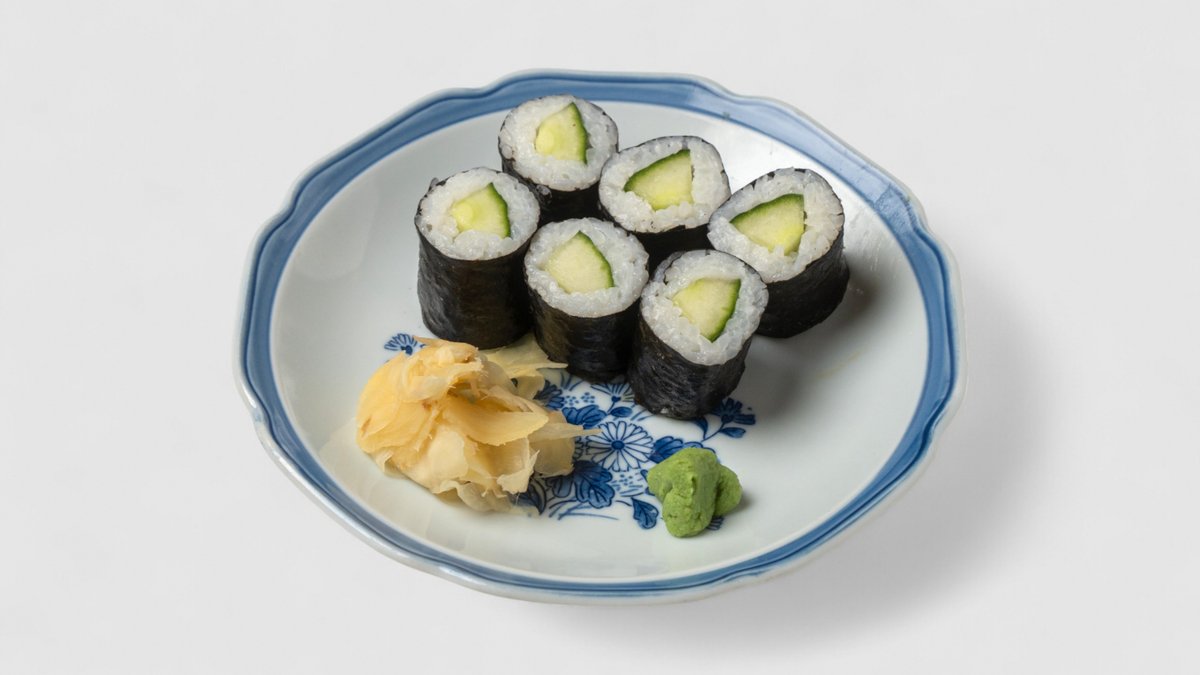 132. Kurkku maki / cucumber maki