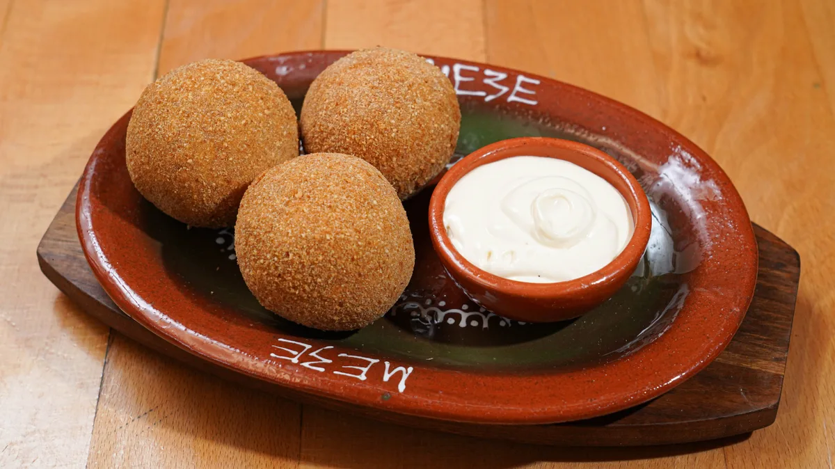 Meze bomba