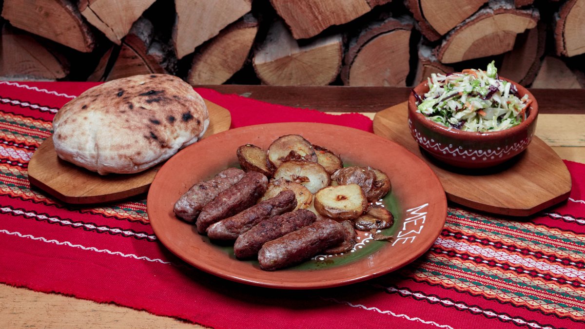 Obrok zagrljajsti ćevapi