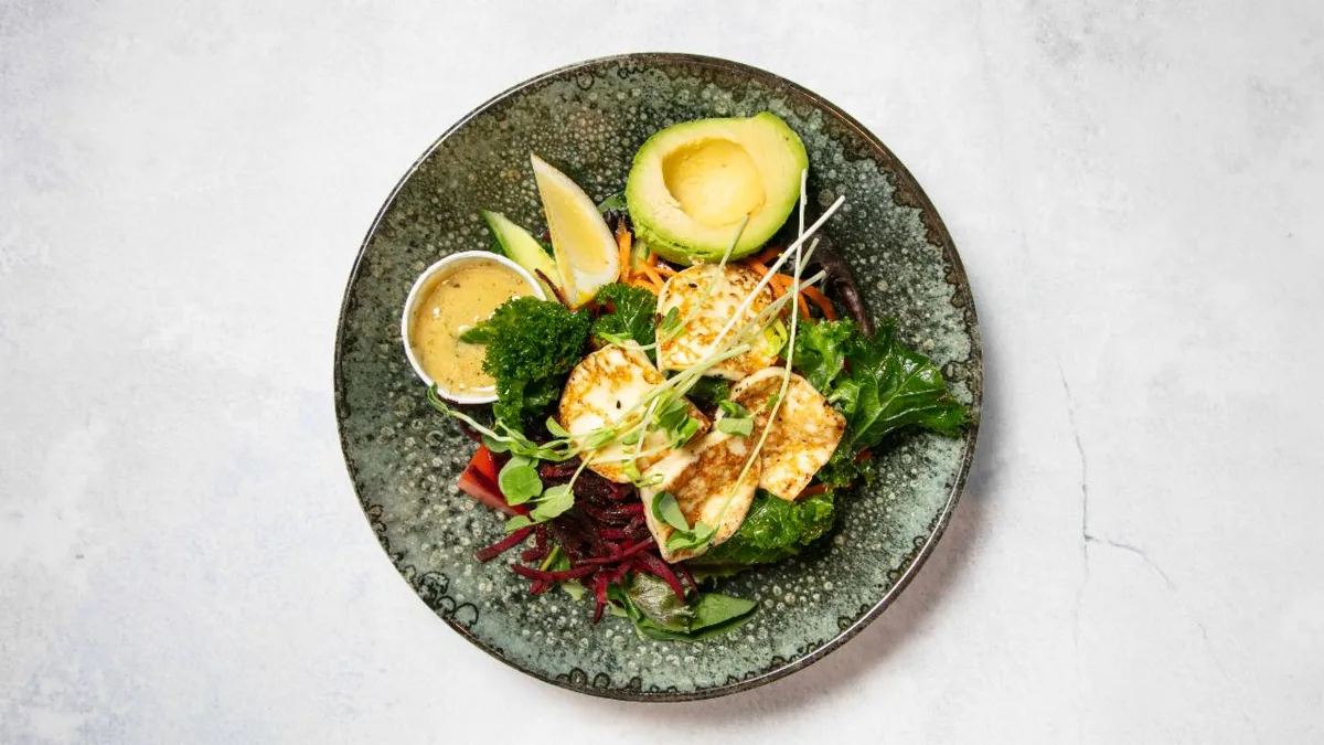 Halloumin Sallad / Salad