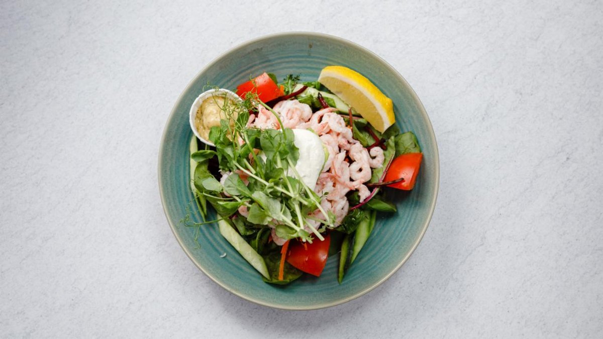 Handskalade Räkor Sallad / Hand peeled Shrimps Salad