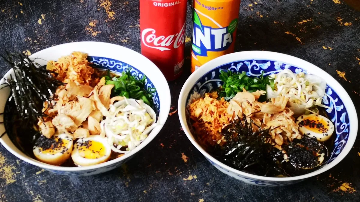 Ramen chicken+Ramen Chicken+coca cola+fanta