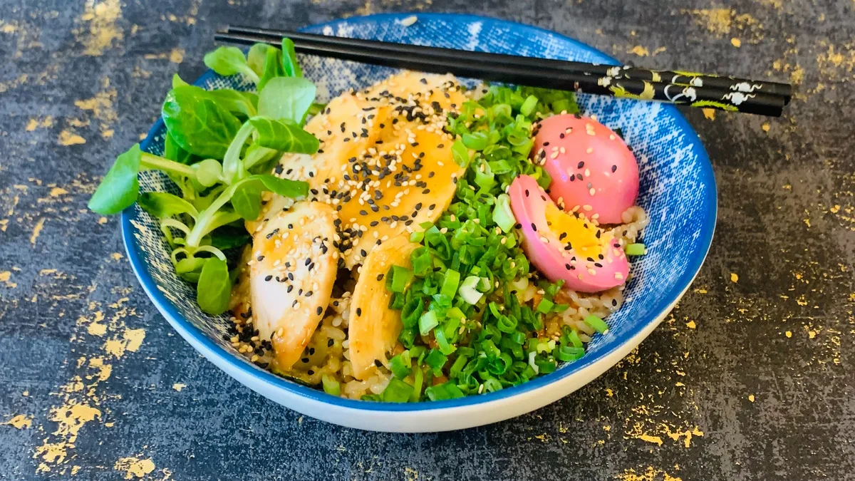 Riisi wok  kanaga ja juurviljadega