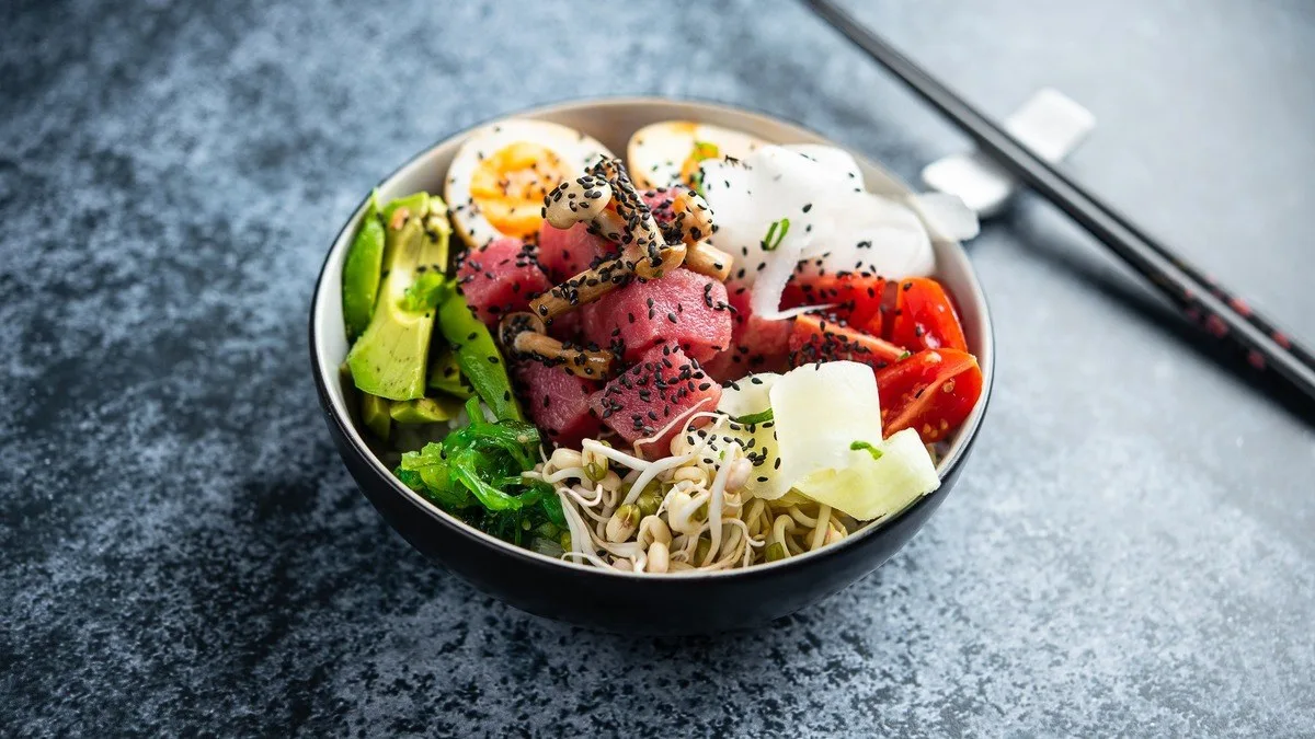 Tuna avocado don