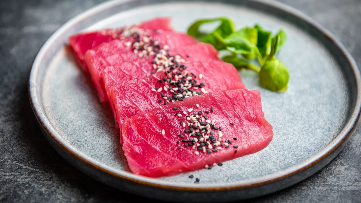 Tuunikala sashimi