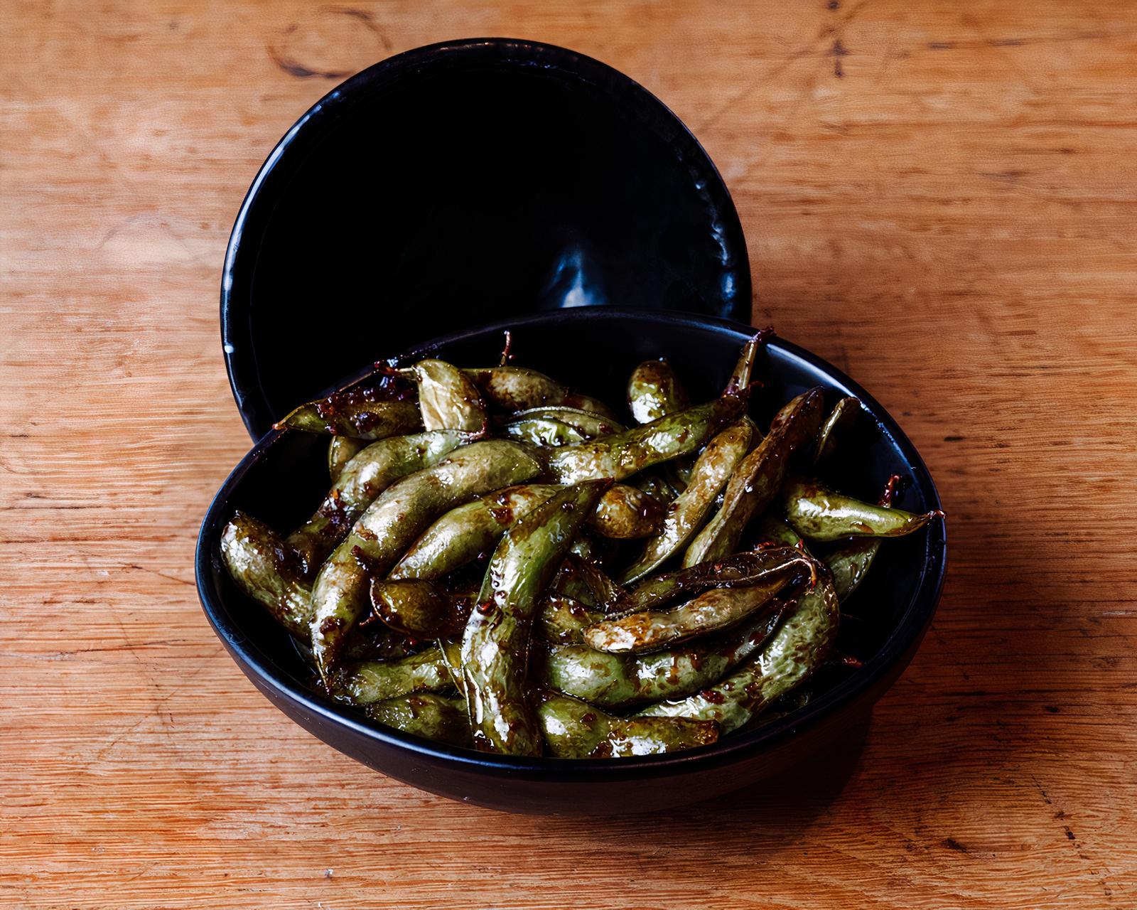 Garlic Edamame (V)