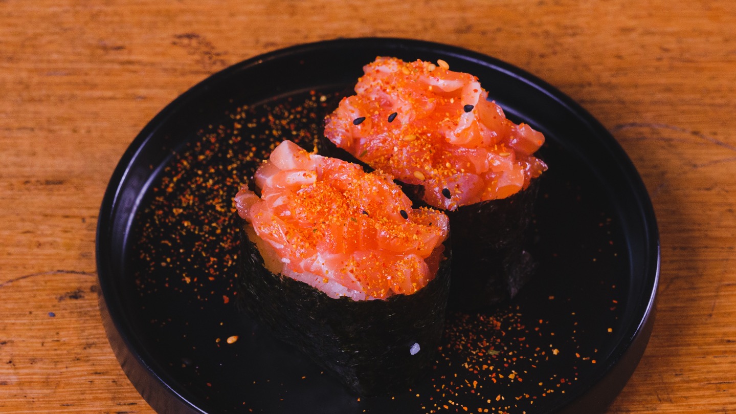 Spicy Salmon Gunkan