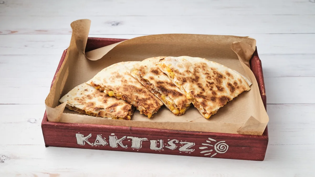 Csirkehúsos quesadilla - nagy méretű