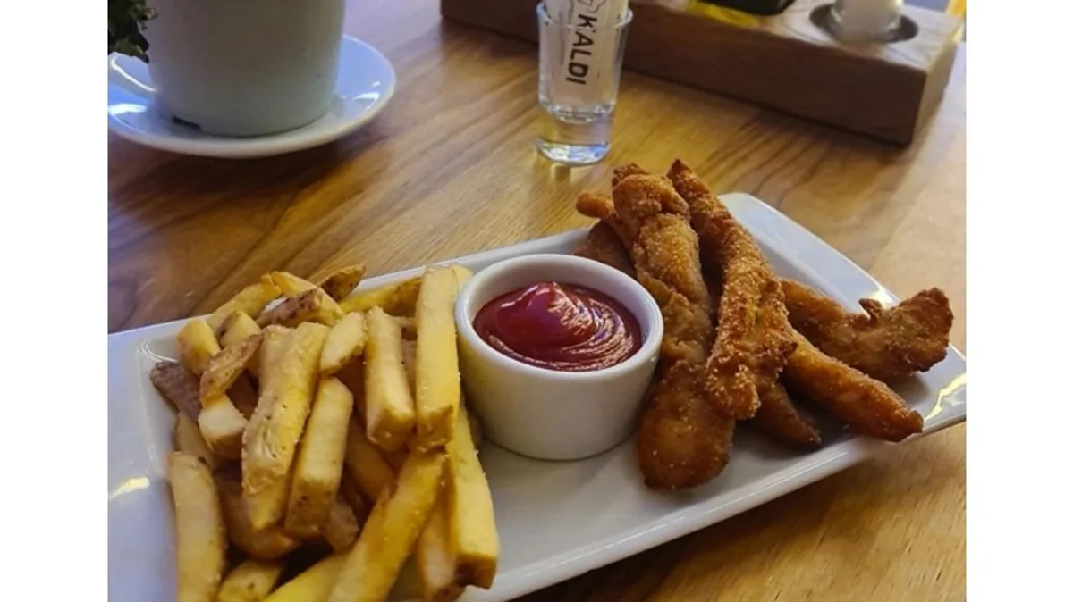 Hrskavi pileći štapići - Kids menu