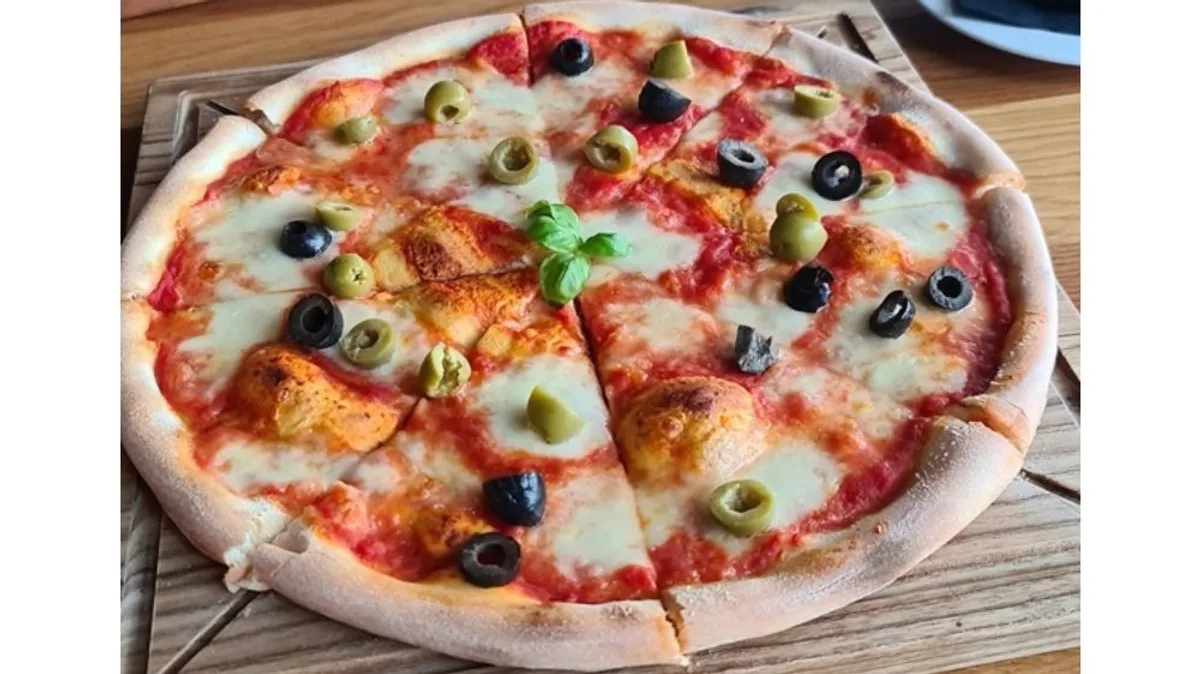 Margherita pizza