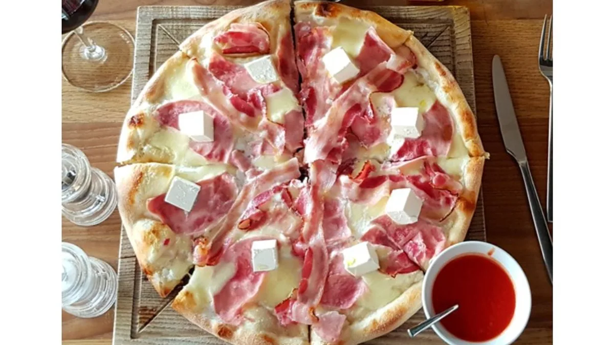 Paesano pizza