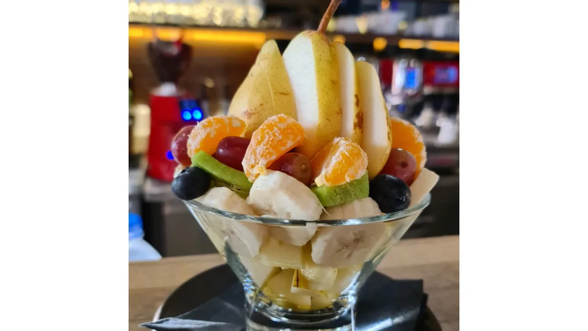 Voćna salata - med i cimet