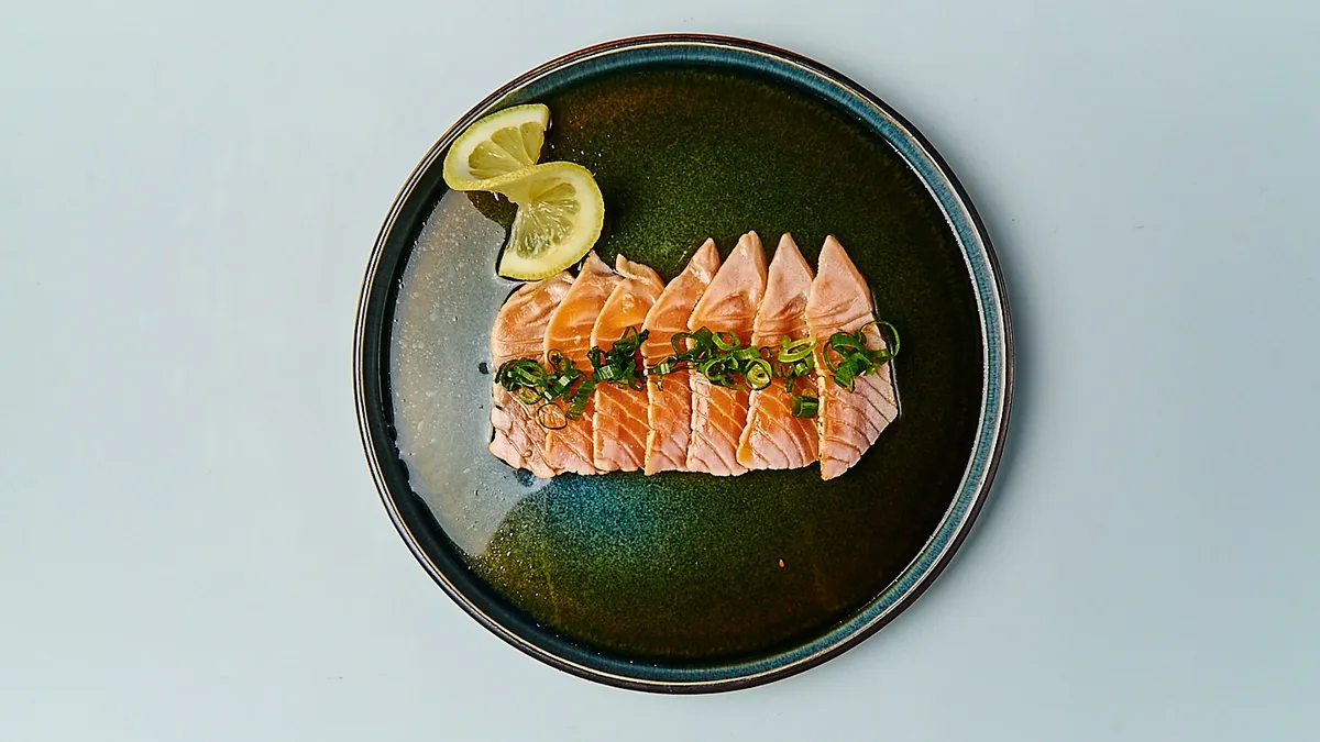 P18. Sake Tataki