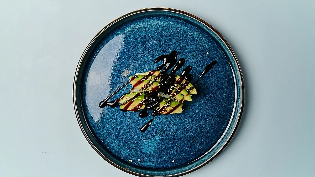 Y10. Avocado Nigiri
