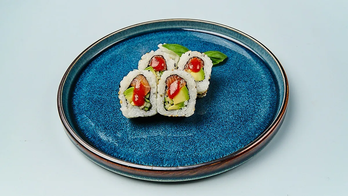 B7. Hot Alaska Uramaki