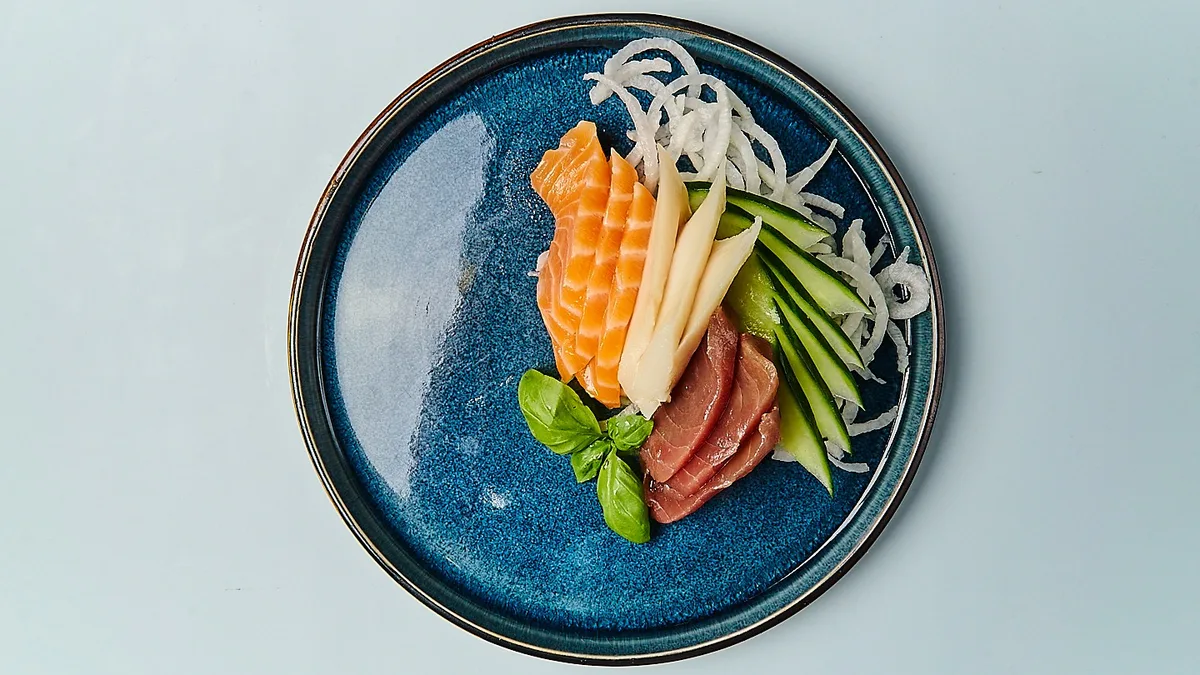 P13. Mini Sashimi Mix