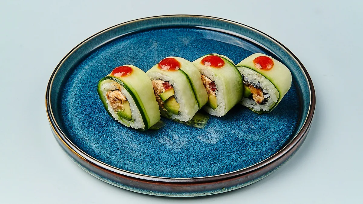 B17. Sake Spring Roll