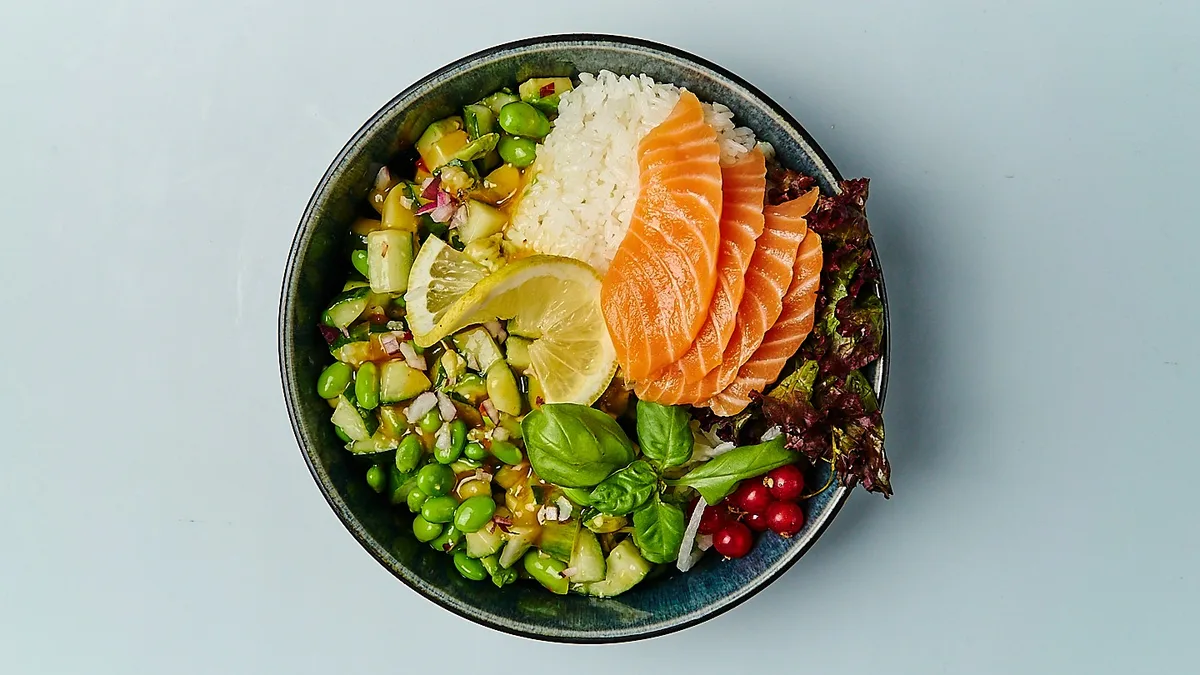 Lachs Avocado Bowl