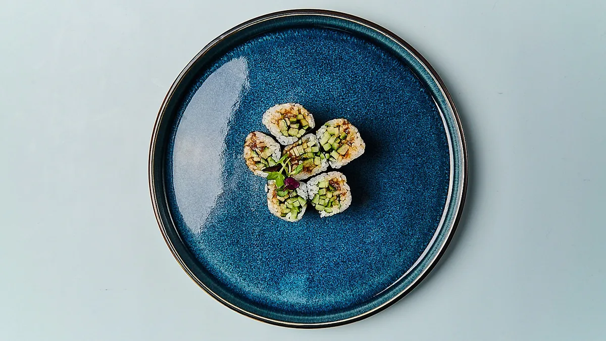 Y19. Lachsmousse Maki