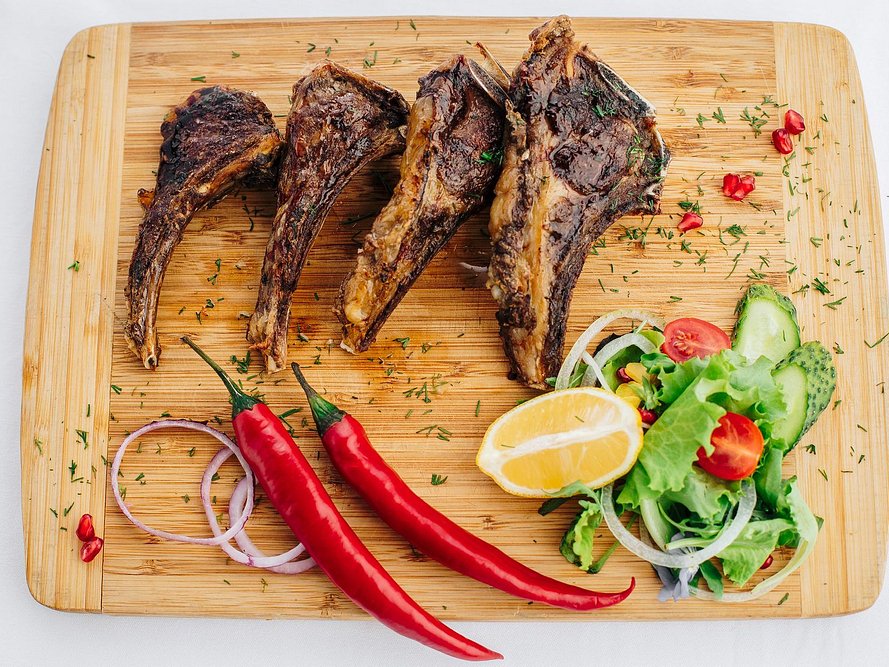 ŠAŠLÍK JEHNĚCÍ Z KOSTÍ  (300gr)