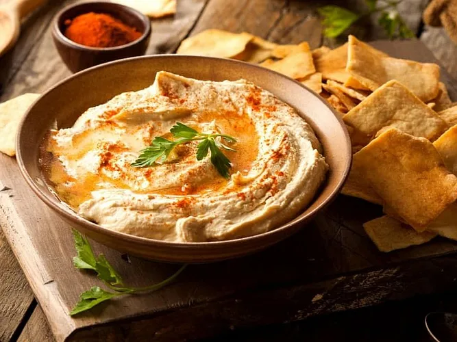 HUMMUS