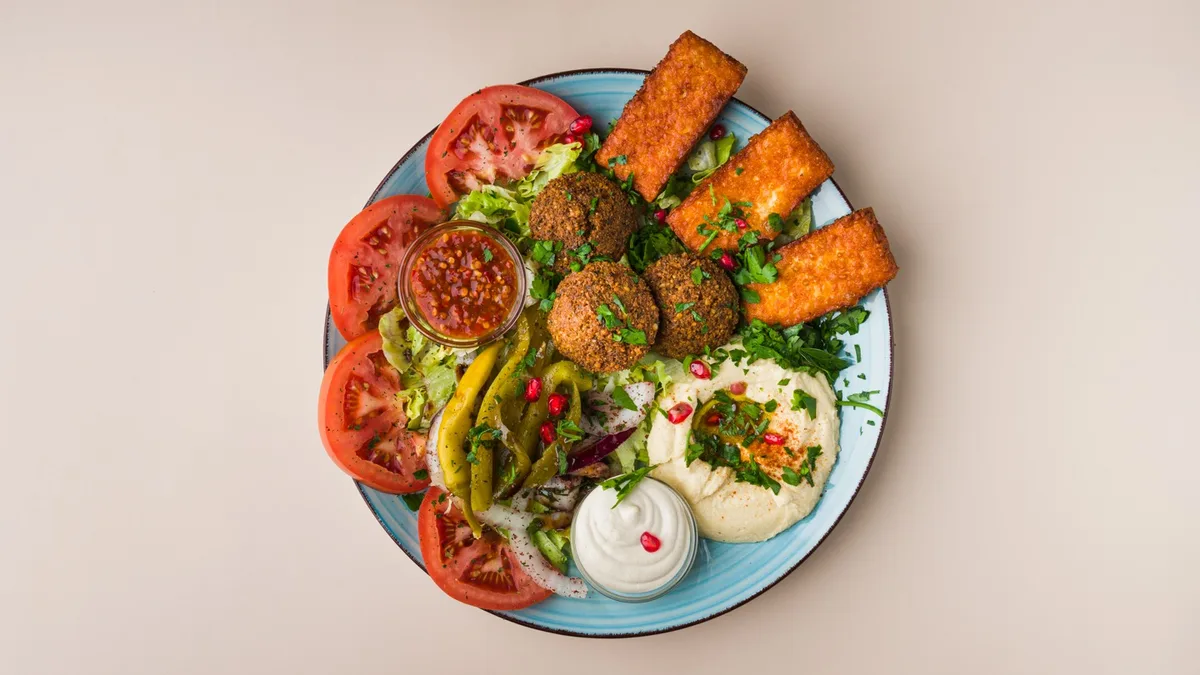 12. Halloumi and Falafel Teller